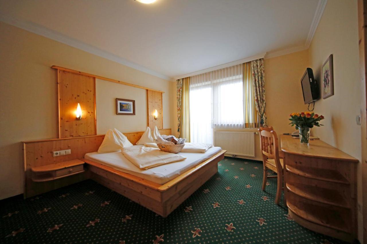 Hotel Gut Raunerhof Pichl-Preunegg Exterior foto